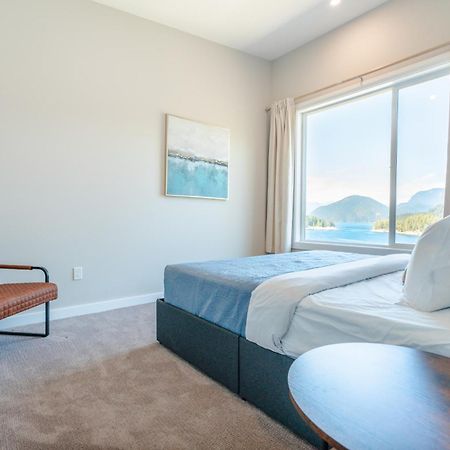 West Coast Wilderness Lodge Egmont Екстериор снимка