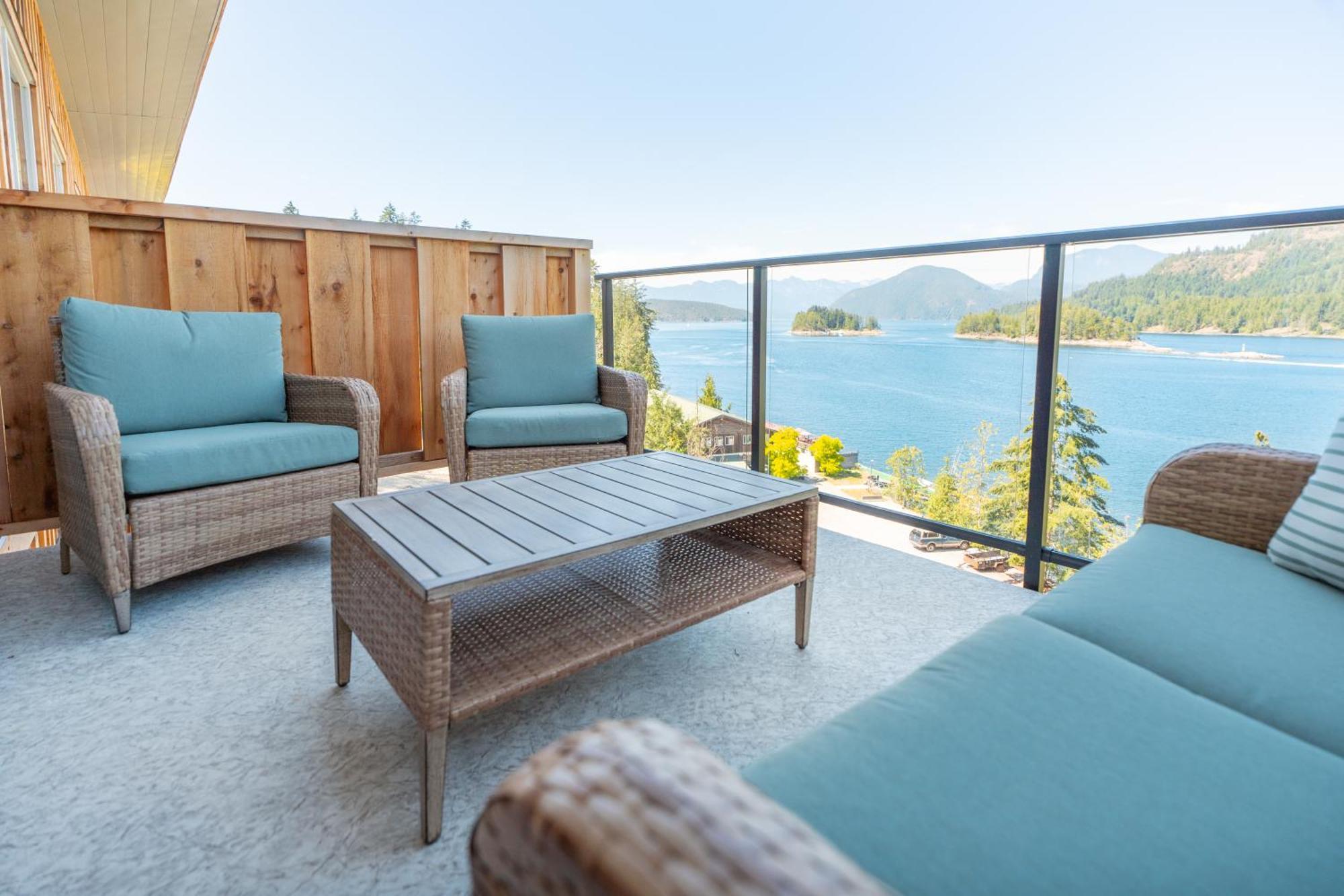 West Coast Wilderness Lodge Egmont Екстериор снимка