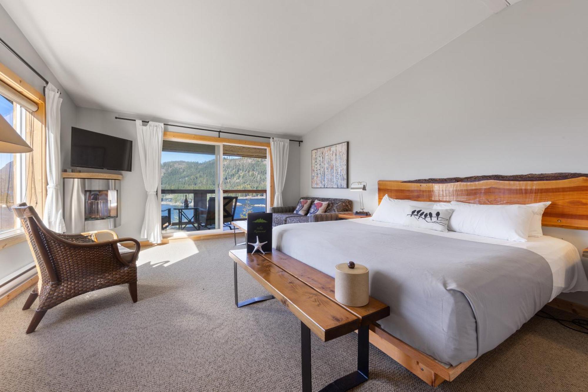 West Coast Wilderness Lodge Egmont Екстериор снимка