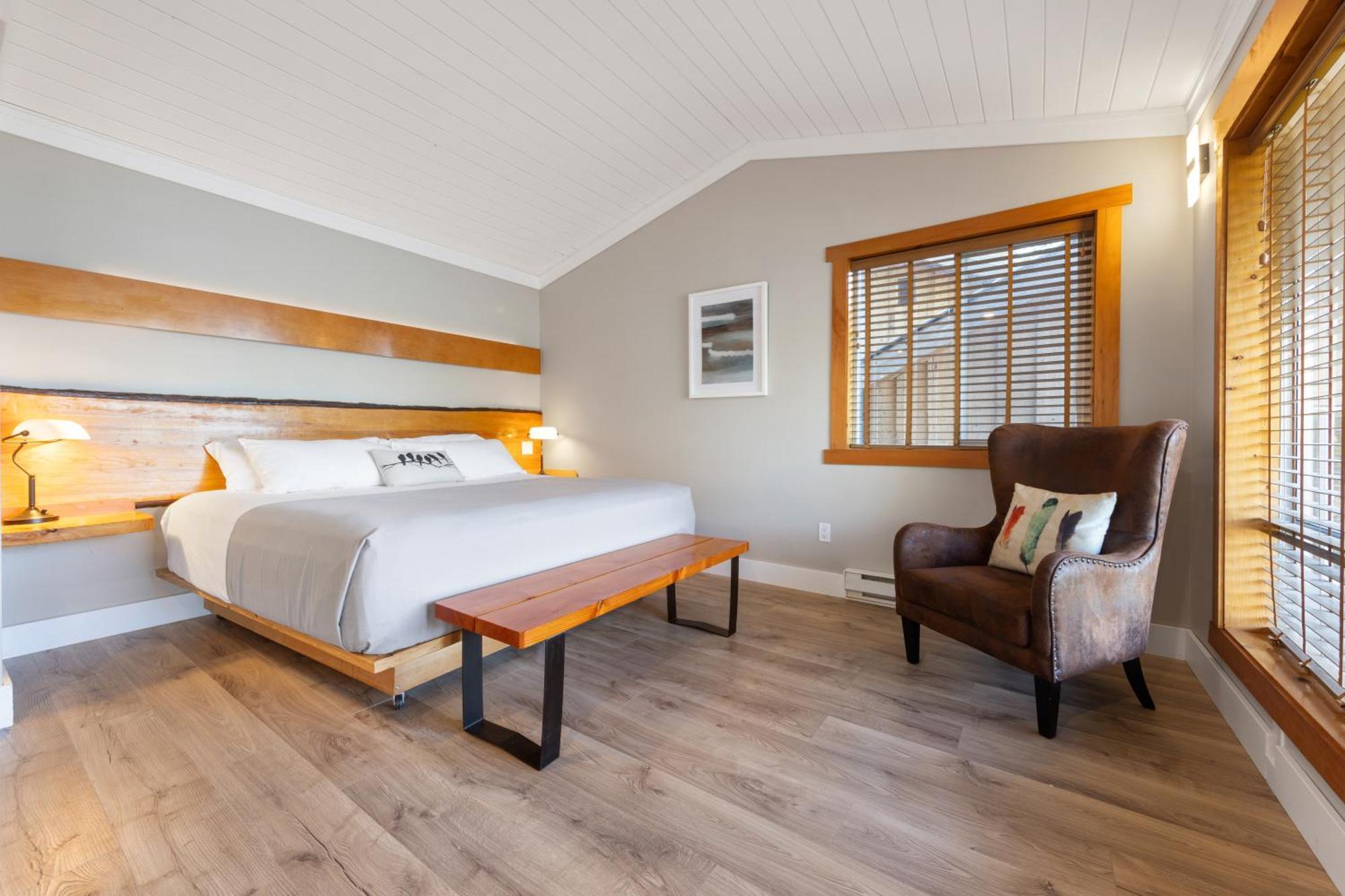 West Coast Wilderness Lodge Egmont Екстериор снимка