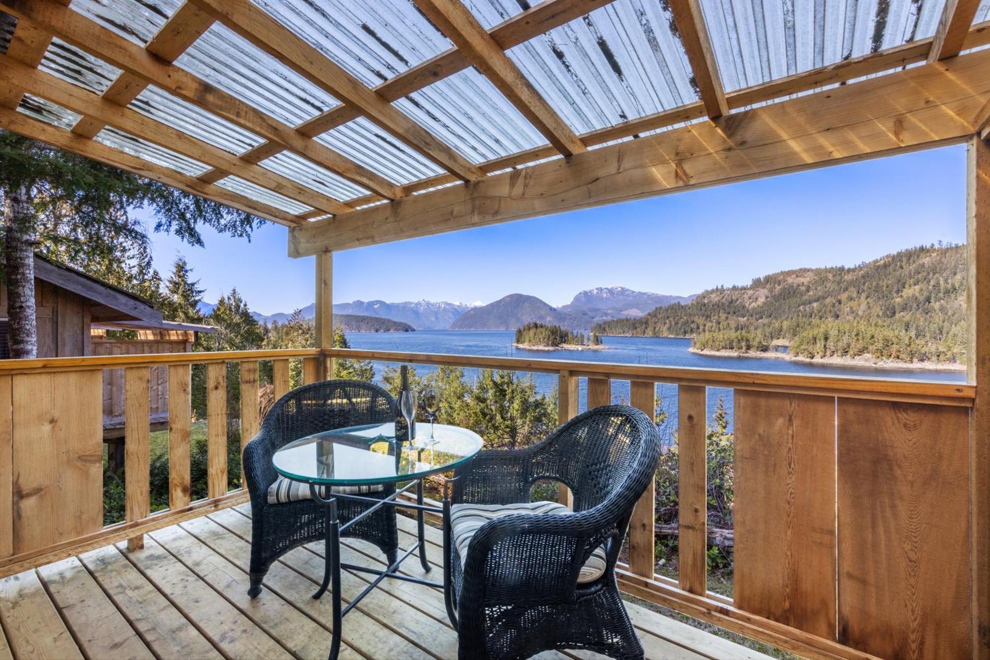 West Coast Wilderness Lodge Egmont Екстериор снимка
