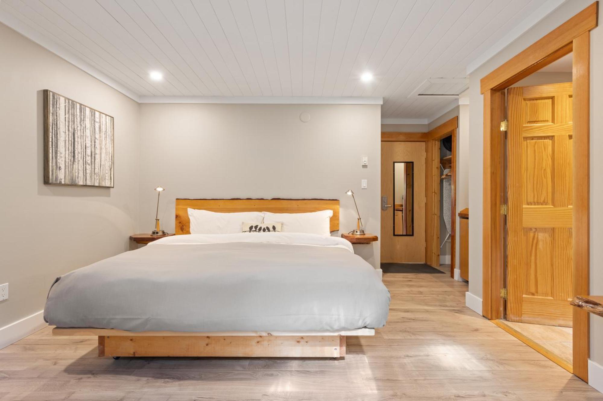 West Coast Wilderness Lodge Egmont Екстериор снимка
