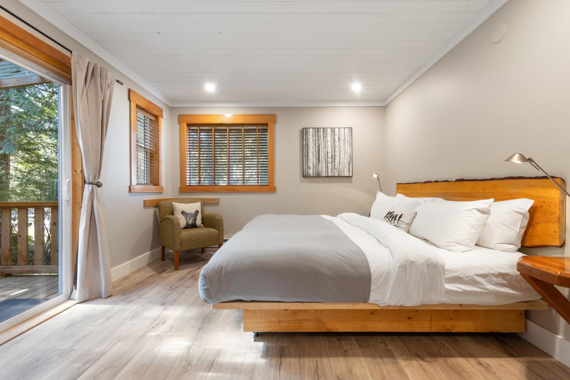 West Coast Wilderness Lodge Egmont Екстериор снимка